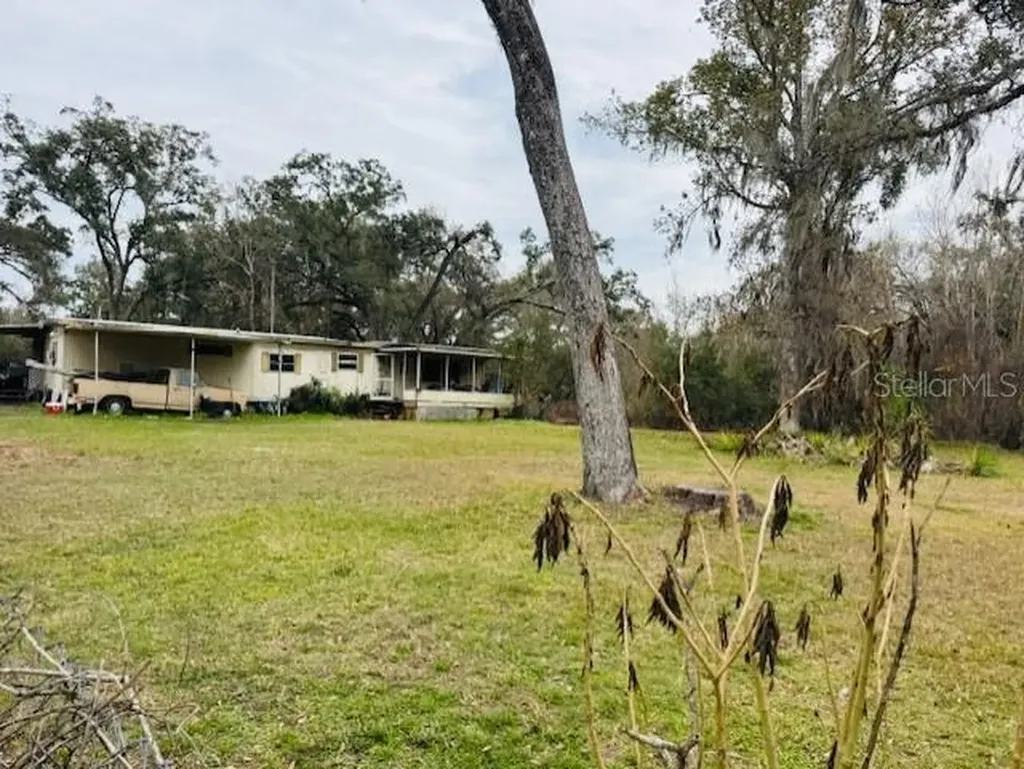11417 SW 42nd Terrace Webster FL 33597