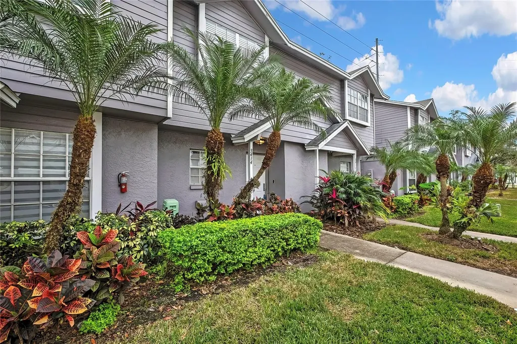 3414 Arbor Oaks Court Tampa FL 33614