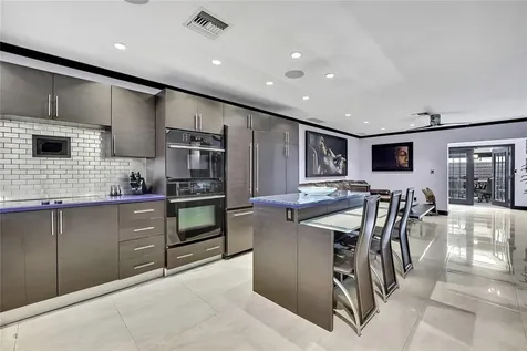 3414 Arbor Oaks Court Tampa FL 33614