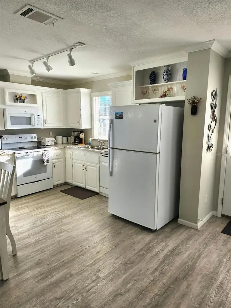 1709 Minnesota Avenue Bradenton FL 34207