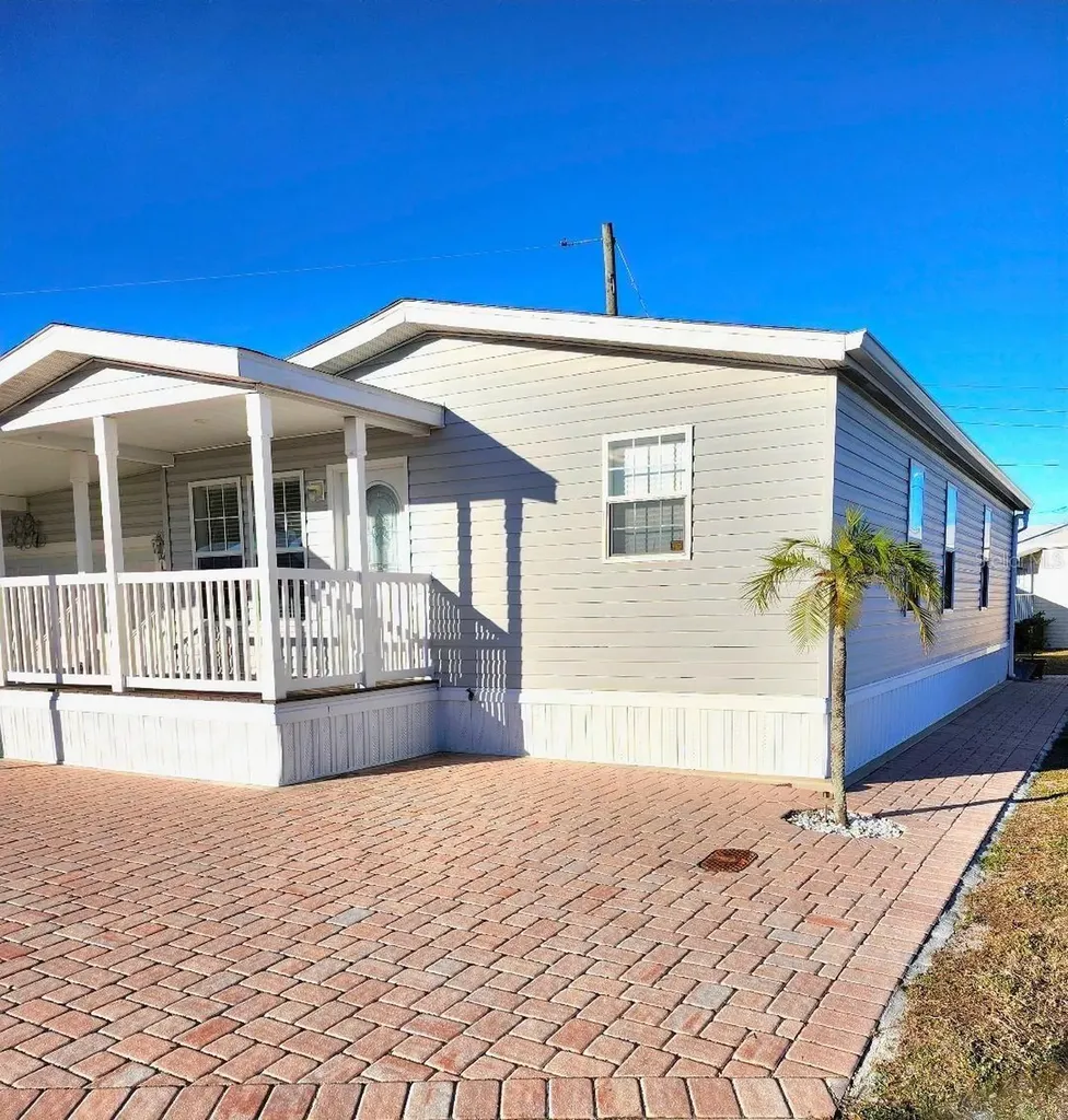 1709 Minnesota Avenue Bradenton FL 34207