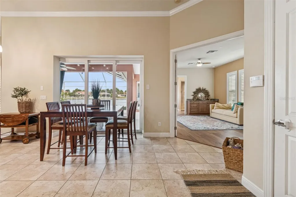 729 Manns Harbor Drive Apollo Beach FL 33572