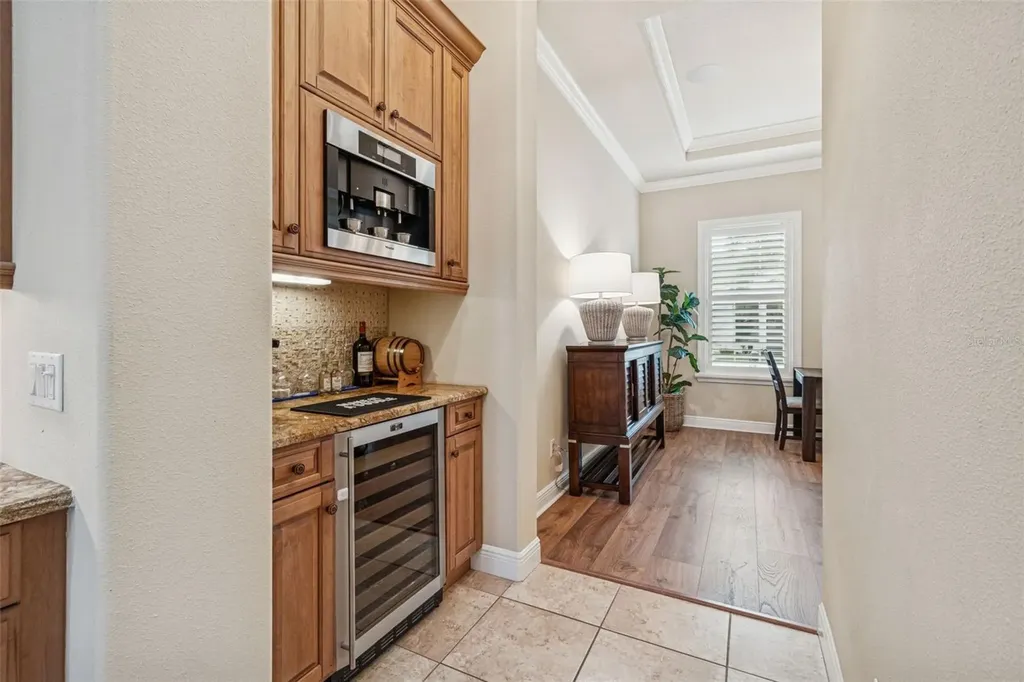 729 Manns Harbor Drive Apollo Beach FL 33572