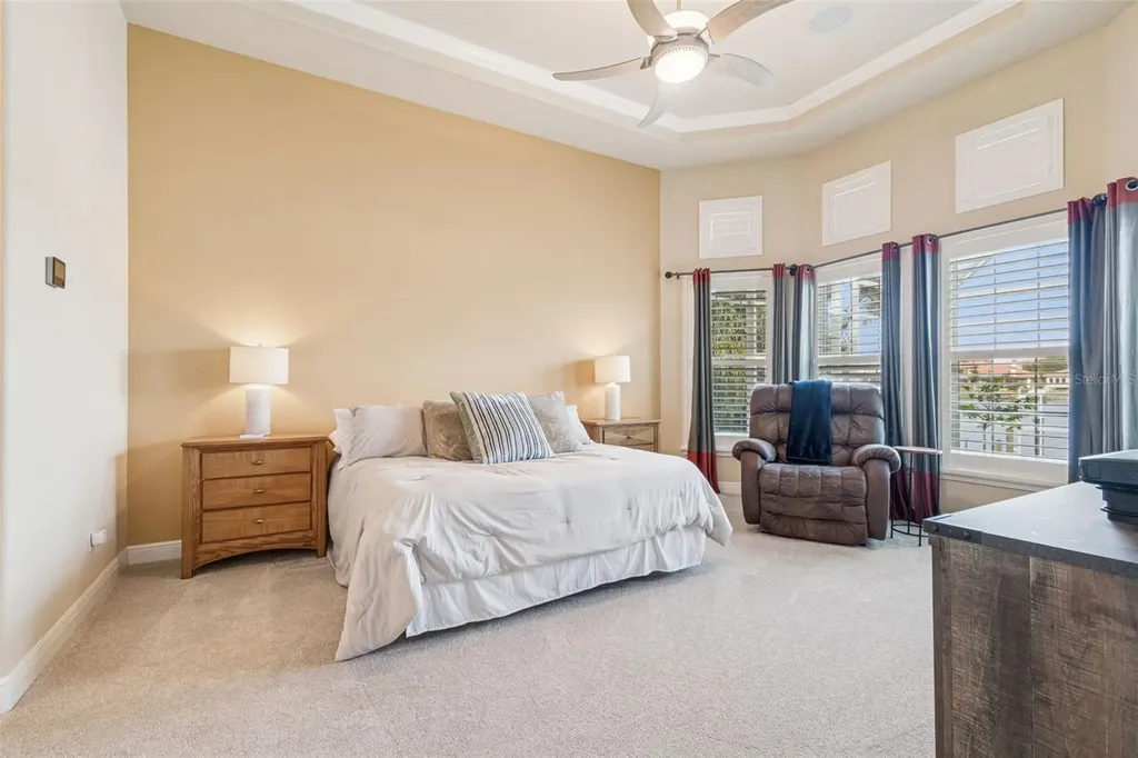 729 Manns Harbor Drive Apollo Beach FL 33572