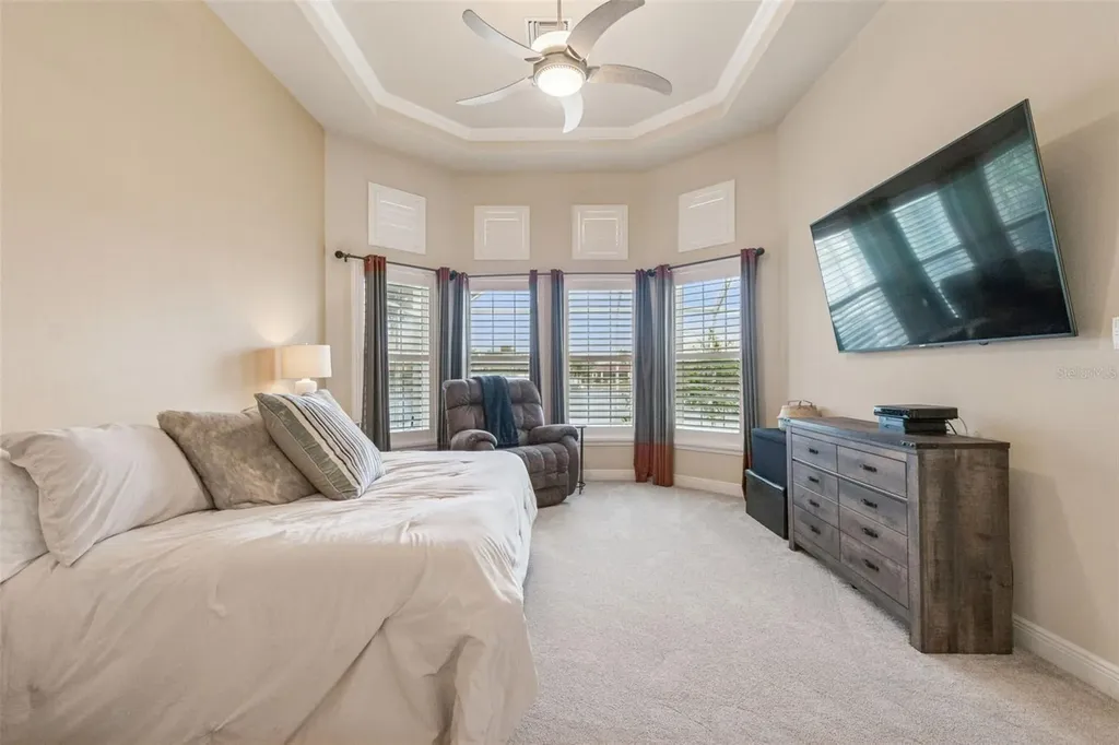 729 Manns Harbor Drive Apollo Beach FL 33572