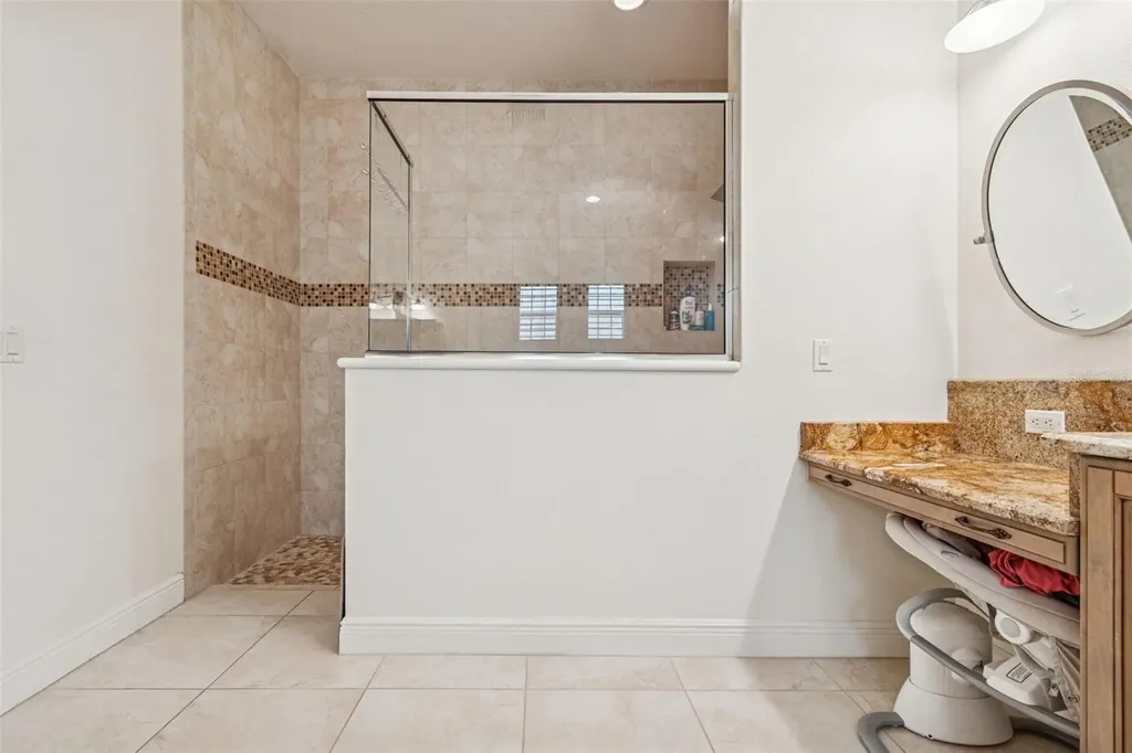 729 Manns Harbor Drive Apollo Beach FL 33572