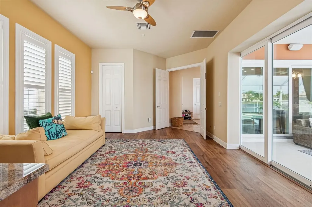 729 Manns Harbor Drive Apollo Beach FL 33572