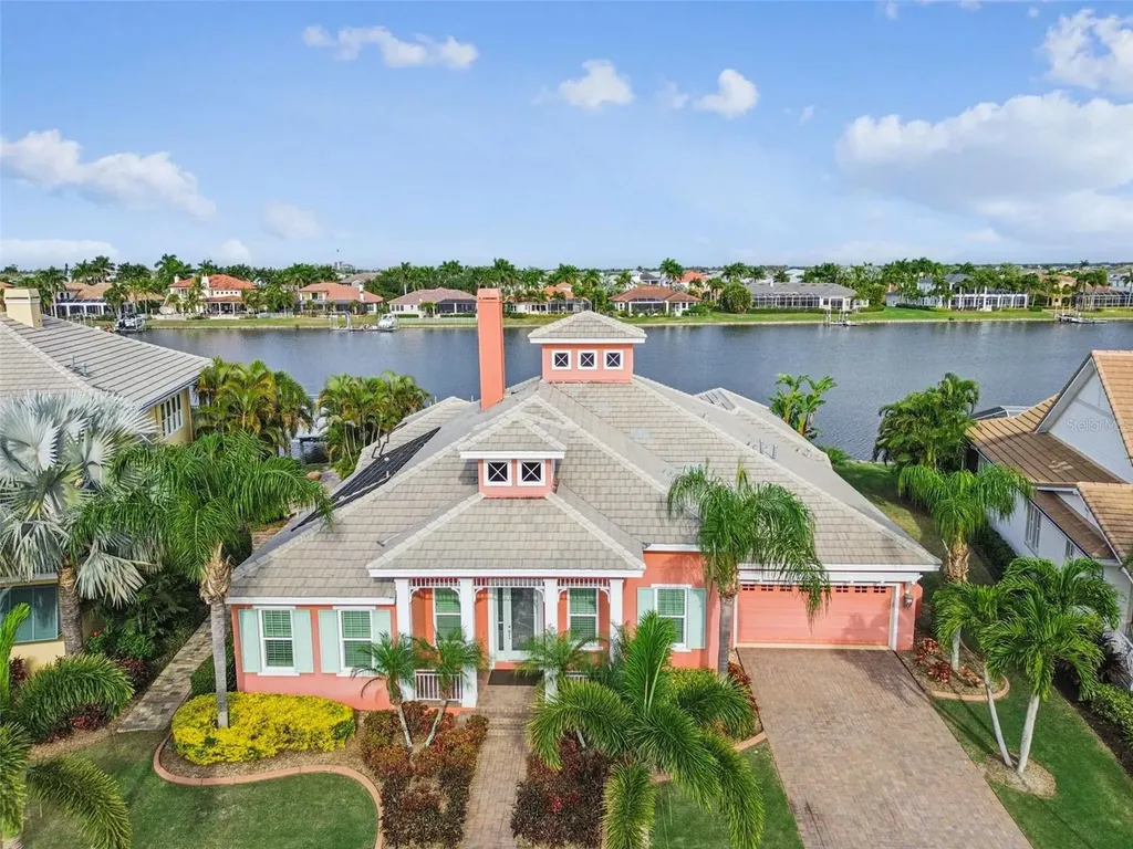 729 Manns Harbor Drive Apollo Beach FL 33572