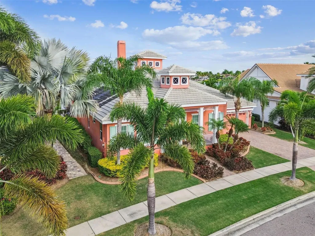 729 Manns Harbor Drive Apollo Beach FL 33572