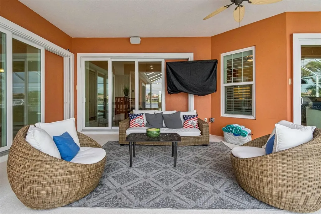 729 Manns Harbor Drive Apollo Beach FL 33572