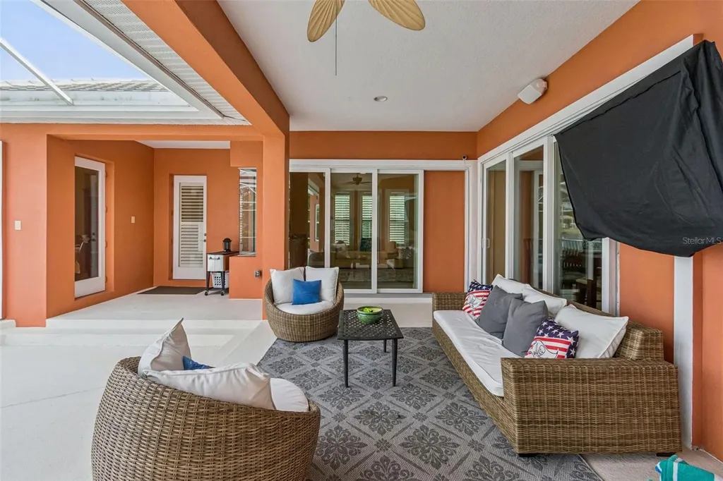 729 Manns Harbor Drive Apollo Beach FL 33572