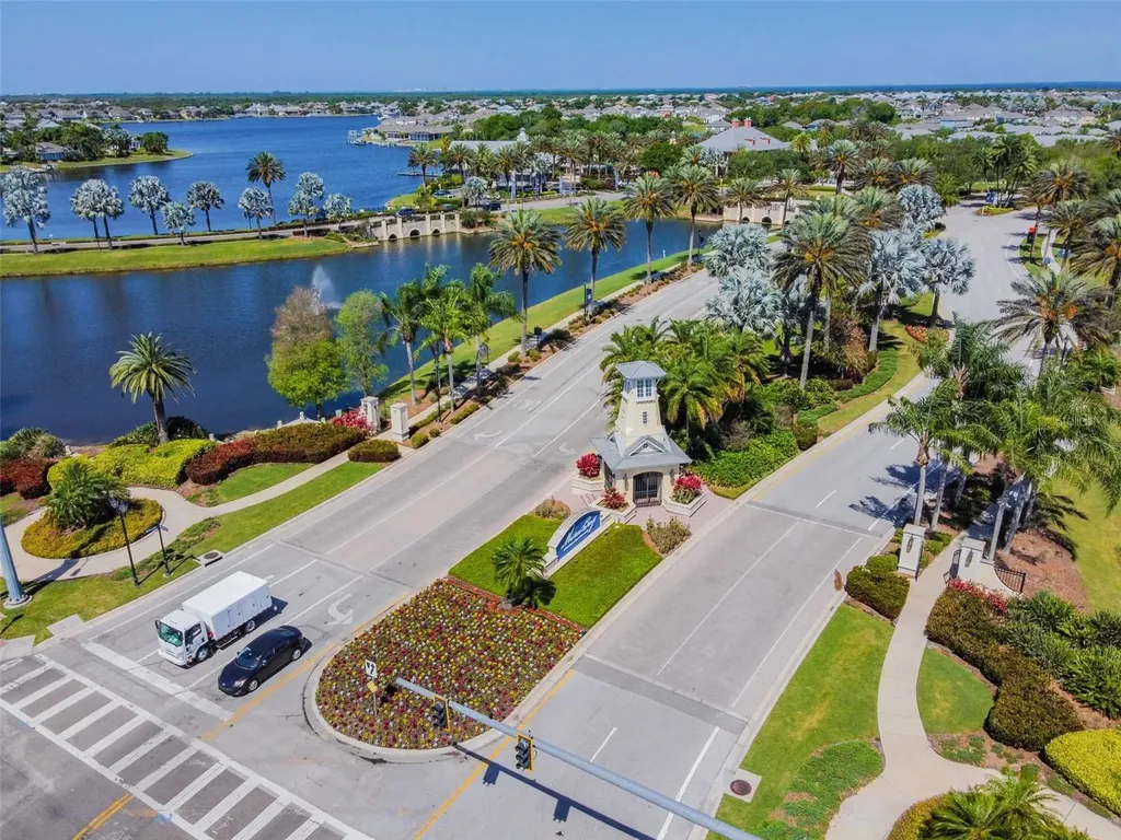729 Manns Harbor Drive Apollo Beach FL 33572