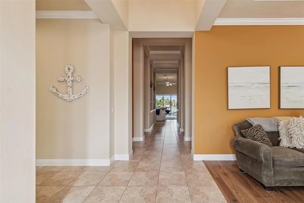 729 Manns Harbor Drive Apollo Beach FL 33572