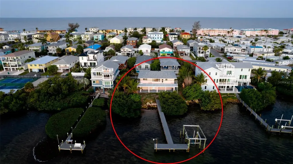 2512 Avenue A Bradenton Beach FL 34217