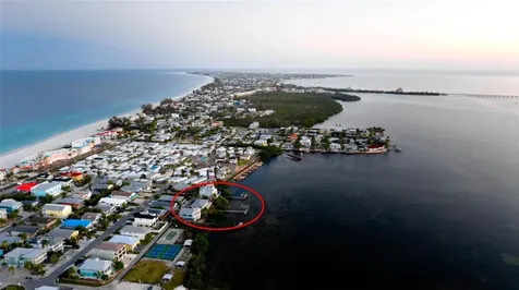 2512 Avenue A Bradenton Beach FL 34217