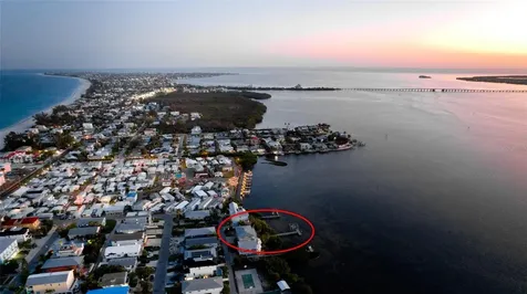 2512 Avenue A Bradenton Beach FL 34217