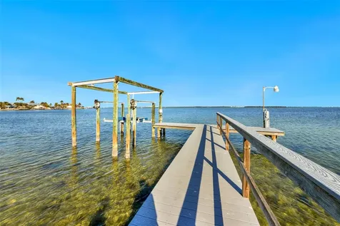 2512 Avenue A Bradenton Beach FL 34217