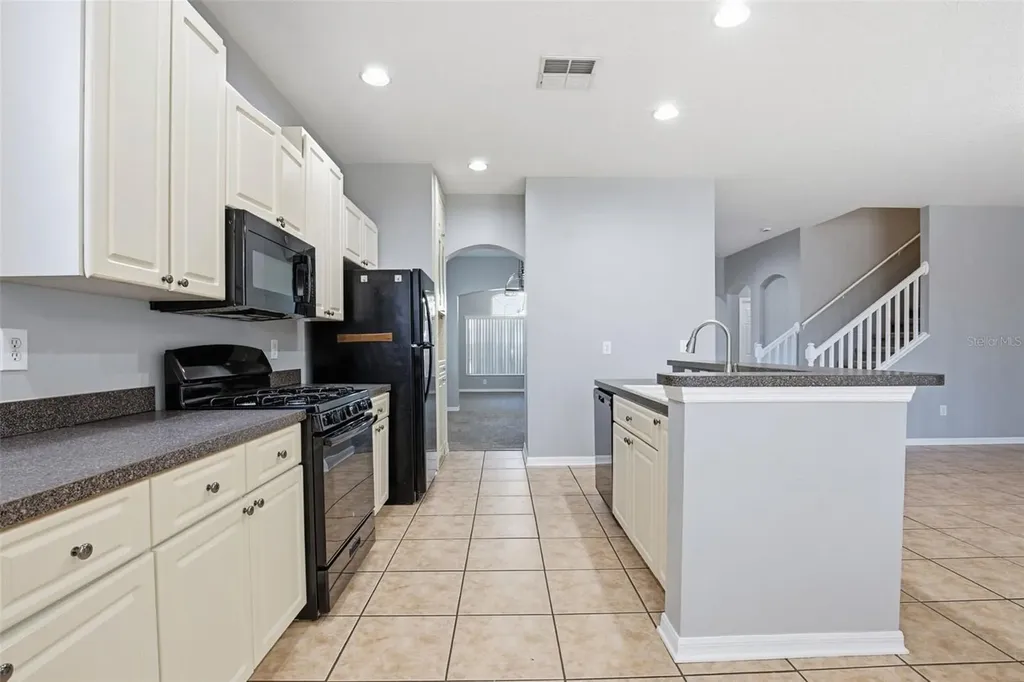 6219 Gannetdale Drive Lithia FL 33547