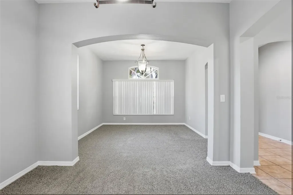 6219 Gannetdale Drive Lithia FL 33547