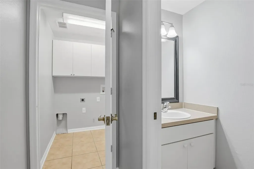 6219 Gannetdale Drive Lithia FL 33547