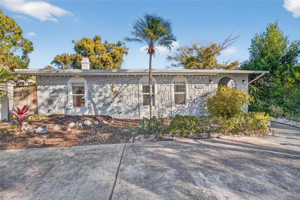 5021 37th Avenue N St Petersburg FL 33710