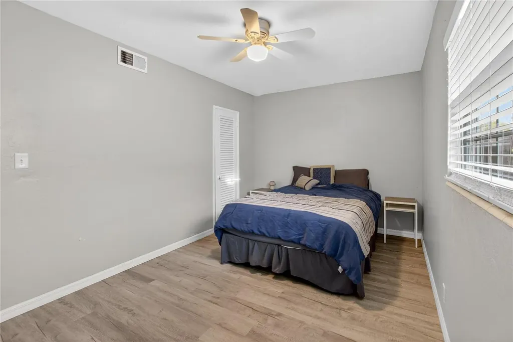 5021 37th Avenue N St Petersburg FL 33710