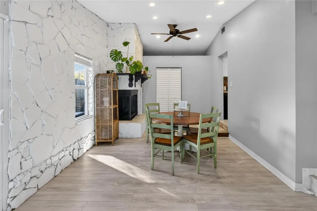 5021 37th Avenue N St Petersburg FL 33710
