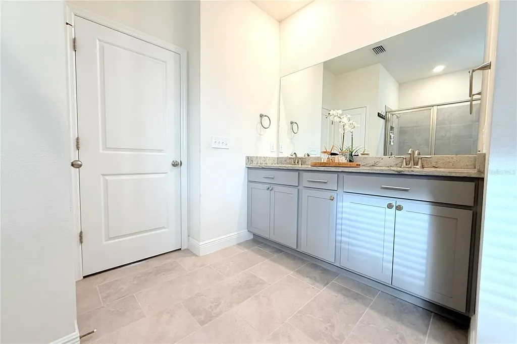 33034 Sand Creek Drive Wesley Chapel FL 33543