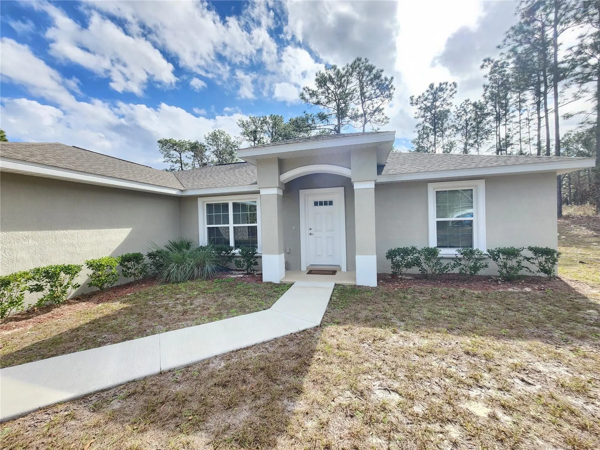 270 W Goldcoast Place Dunnellon FL 34434