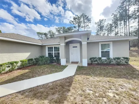 270 W Goldcoast Place Dunnellon FL 34434