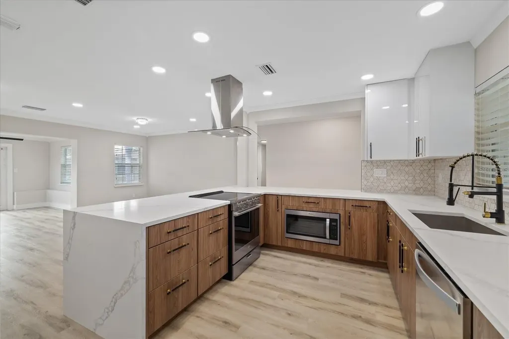 504 Driftwood Drive E Palm Harbor FL 34683