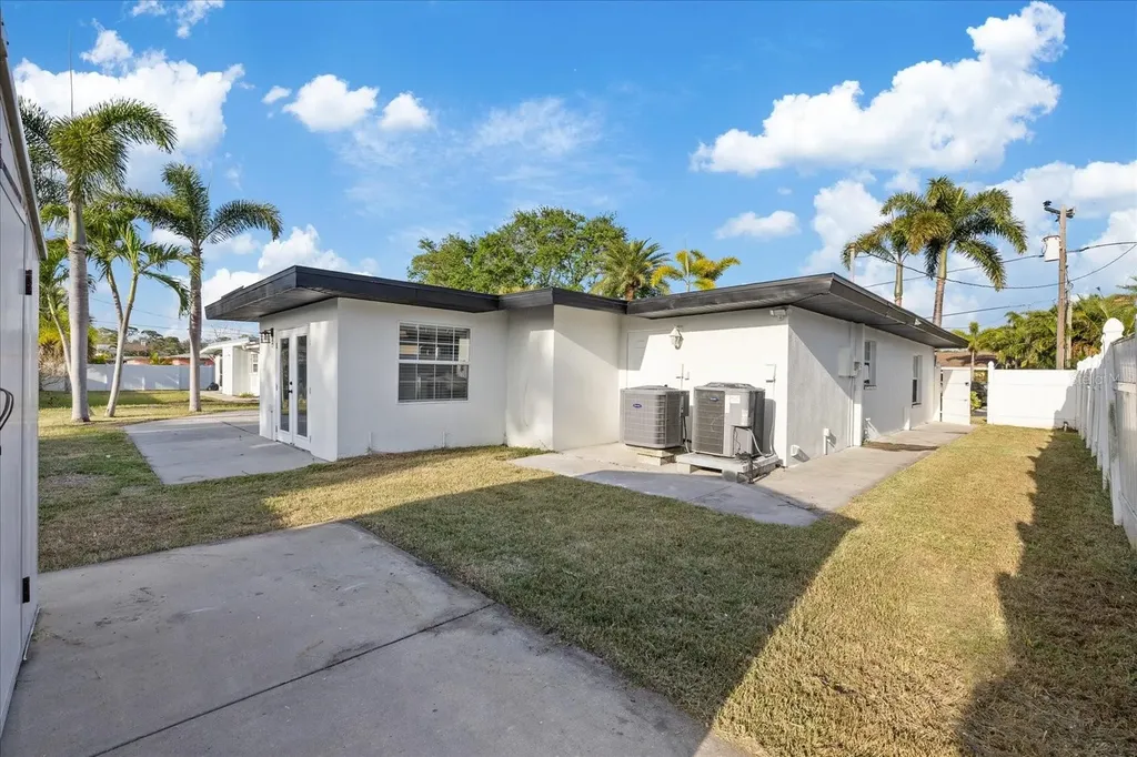 504 Driftwood Drive E Palm Harbor FL 34683