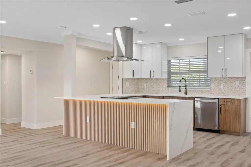 504 Driftwood Drive E Palm Harbor FL 34683