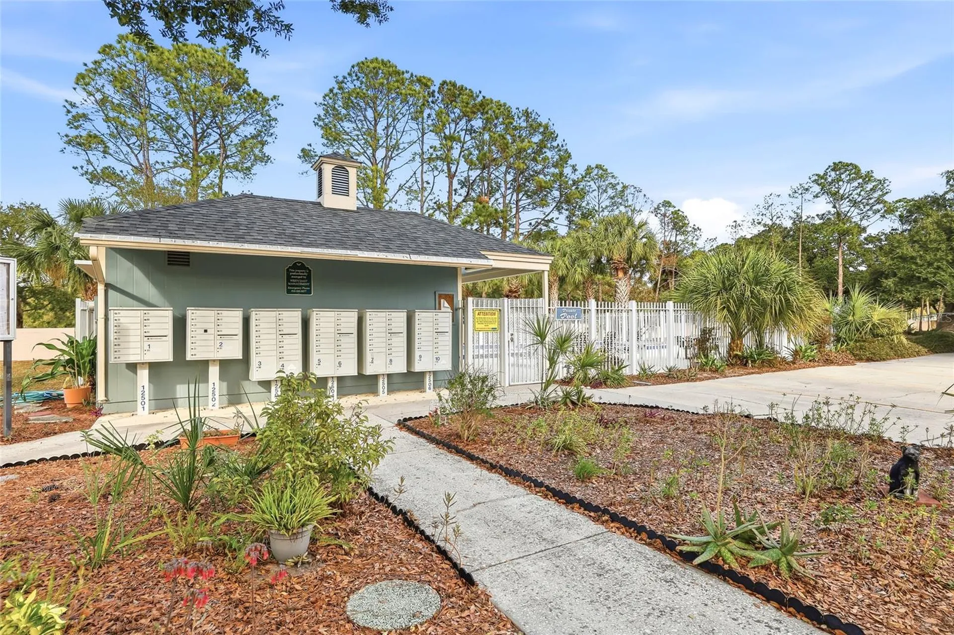9478 Forest Hills Circle Tampa FL 33612