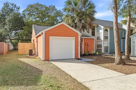 9478 Forest Hills Circle Tampa FL 33612
