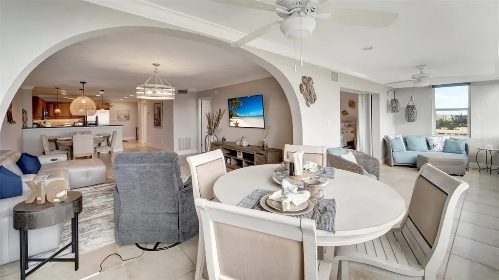 1125 W Peppertree Drive Sarasota FL 34242