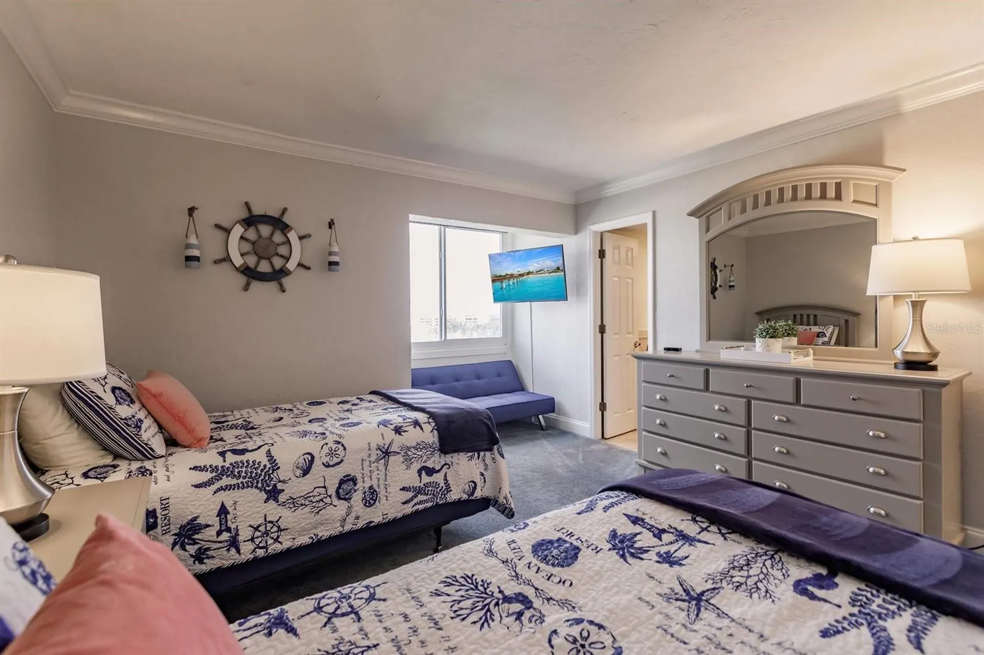 1125 W Peppertree Drive Sarasota FL 34242