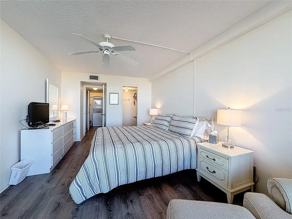 6415 Midnight Pass Road Sarasota FL 34242