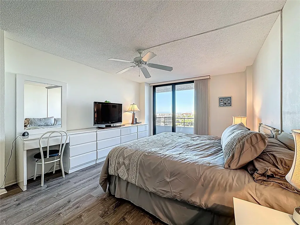6415 Midnight Pass Road Sarasota FL 34242