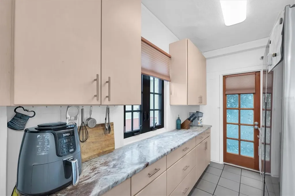 130 4th Avenue N St Petersburg FL 33701