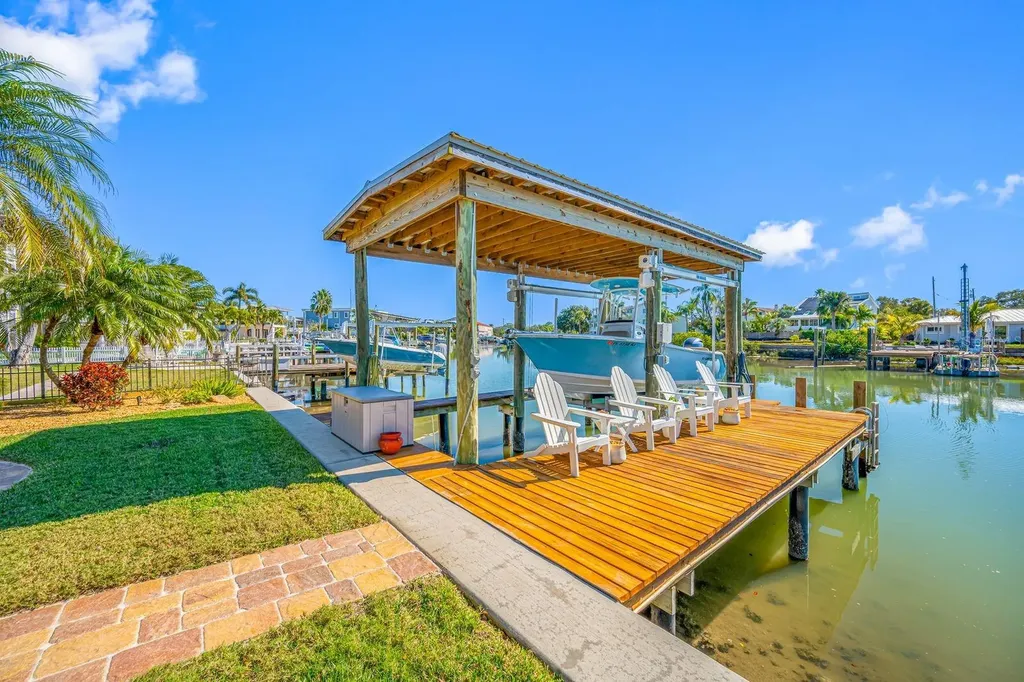 539 Baywood Drive S Dunedin FL 34698