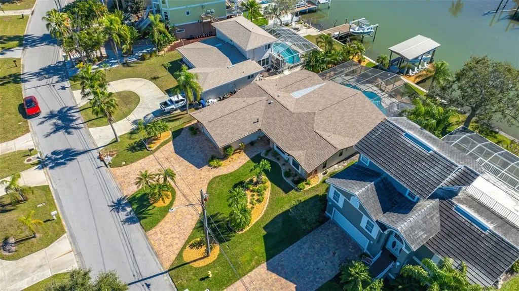 539 Baywood Drive S Dunedin FL 34698