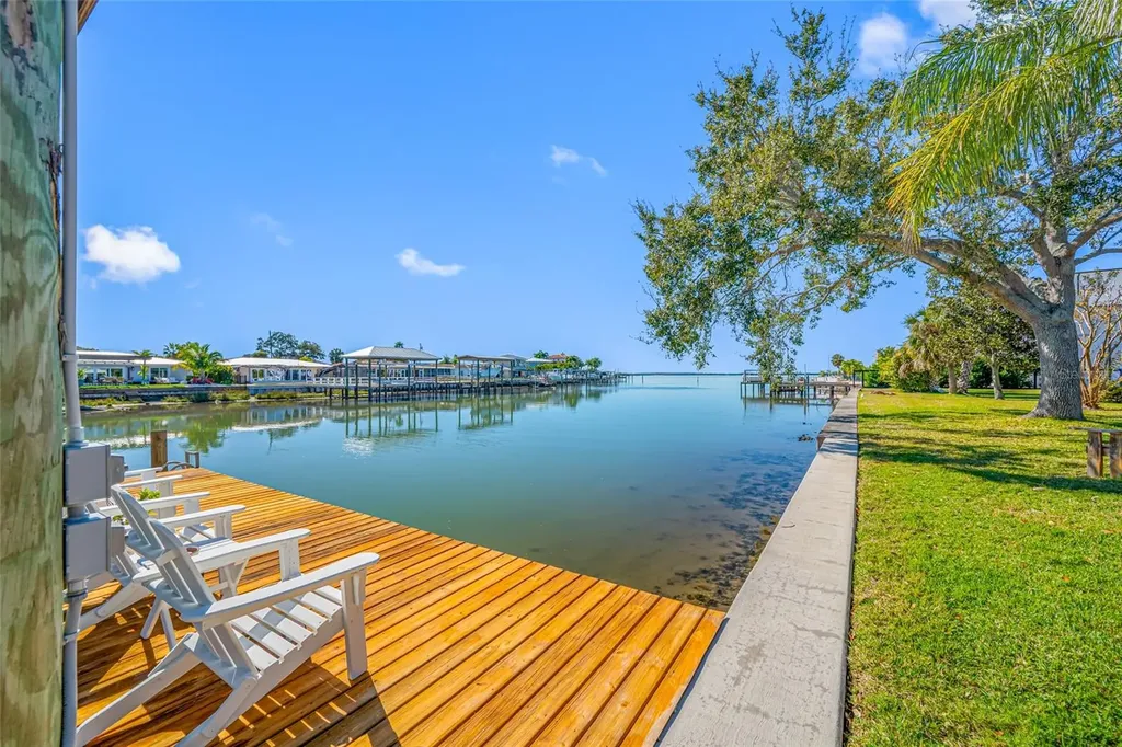 539 Baywood Drive S Dunedin FL 34698