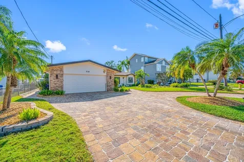 539 Baywood Drive S Dunedin FL 34698