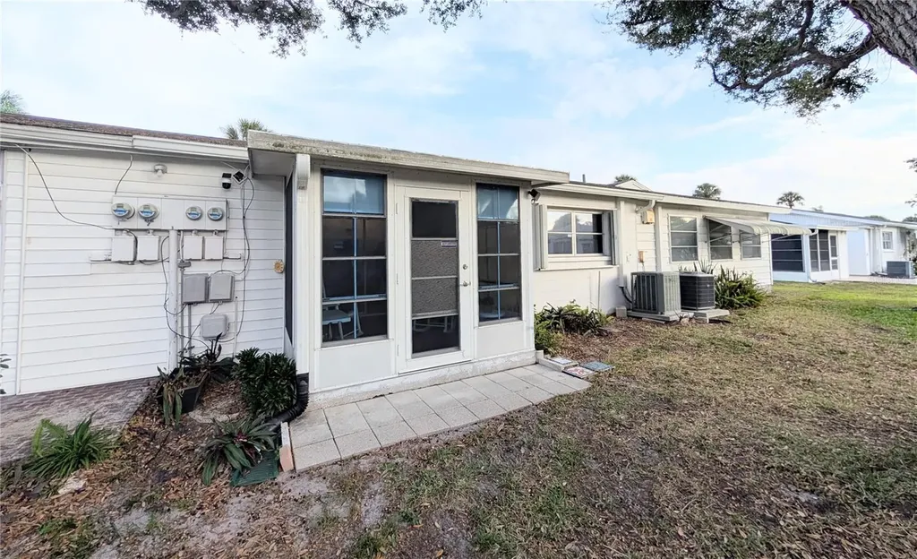 6031 Arlene Way Bradenton FL 34207