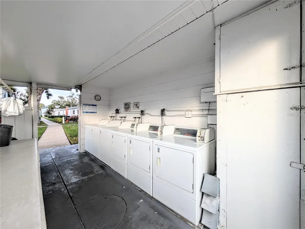 6031 Arlene Way Bradenton FL 34207