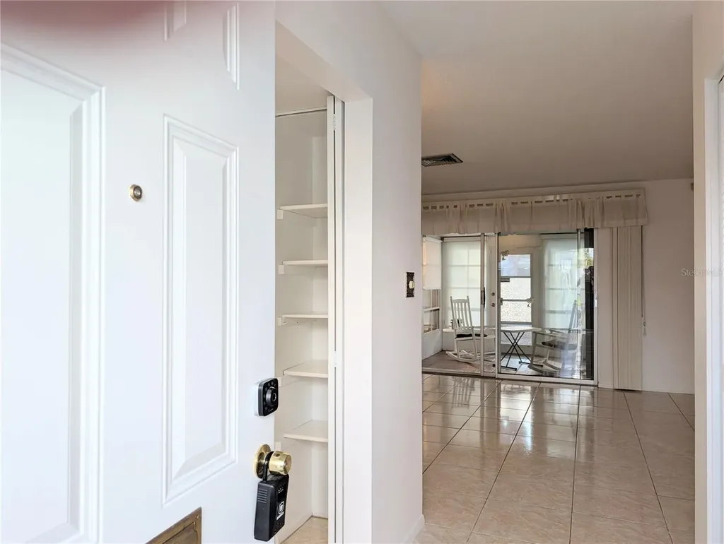 6031 Arlene Way Bradenton FL 34207