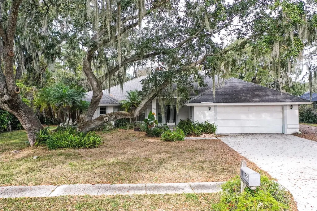 95 Woodside Drive Lakeland FL 33813