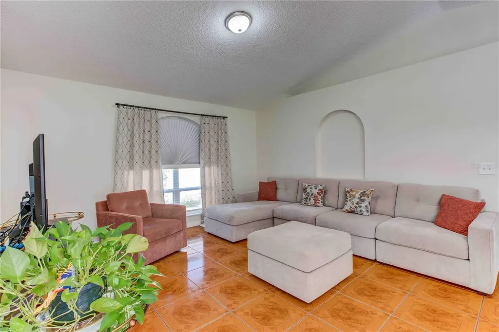 762 Toulon Drive Kissimmee FL 34759