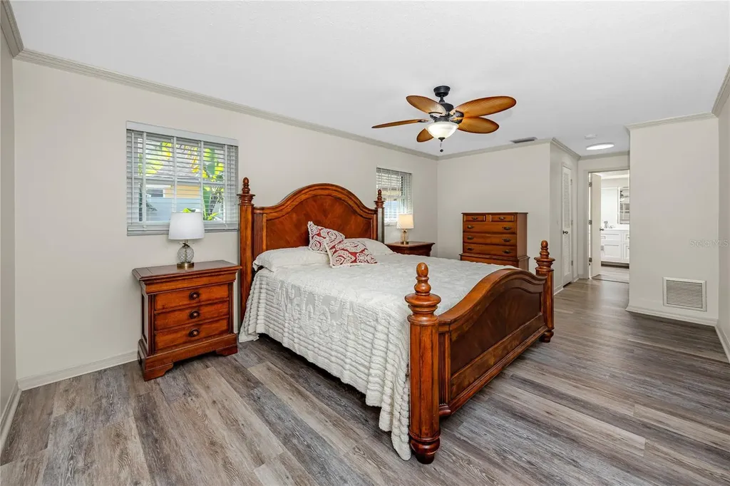 13416 105th Avenue Largo FL 33774